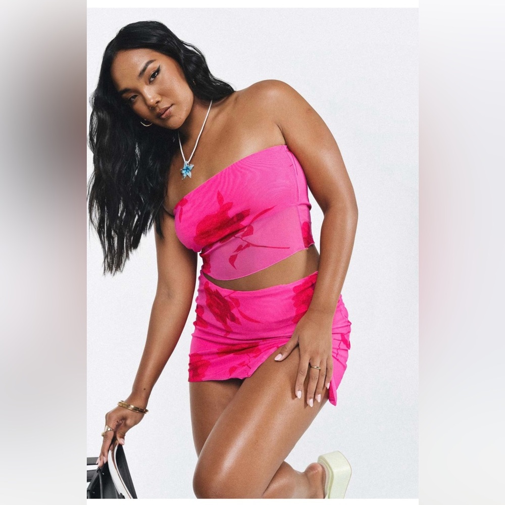 Princess Polly Corella set in Pink size 2
